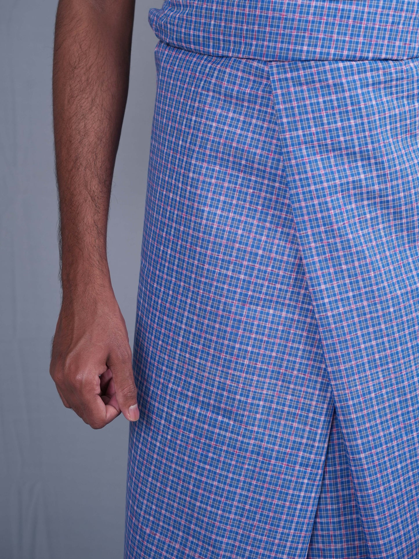 2.20 Mtrs Dolphin Grand Mini Check Lungie Model 8