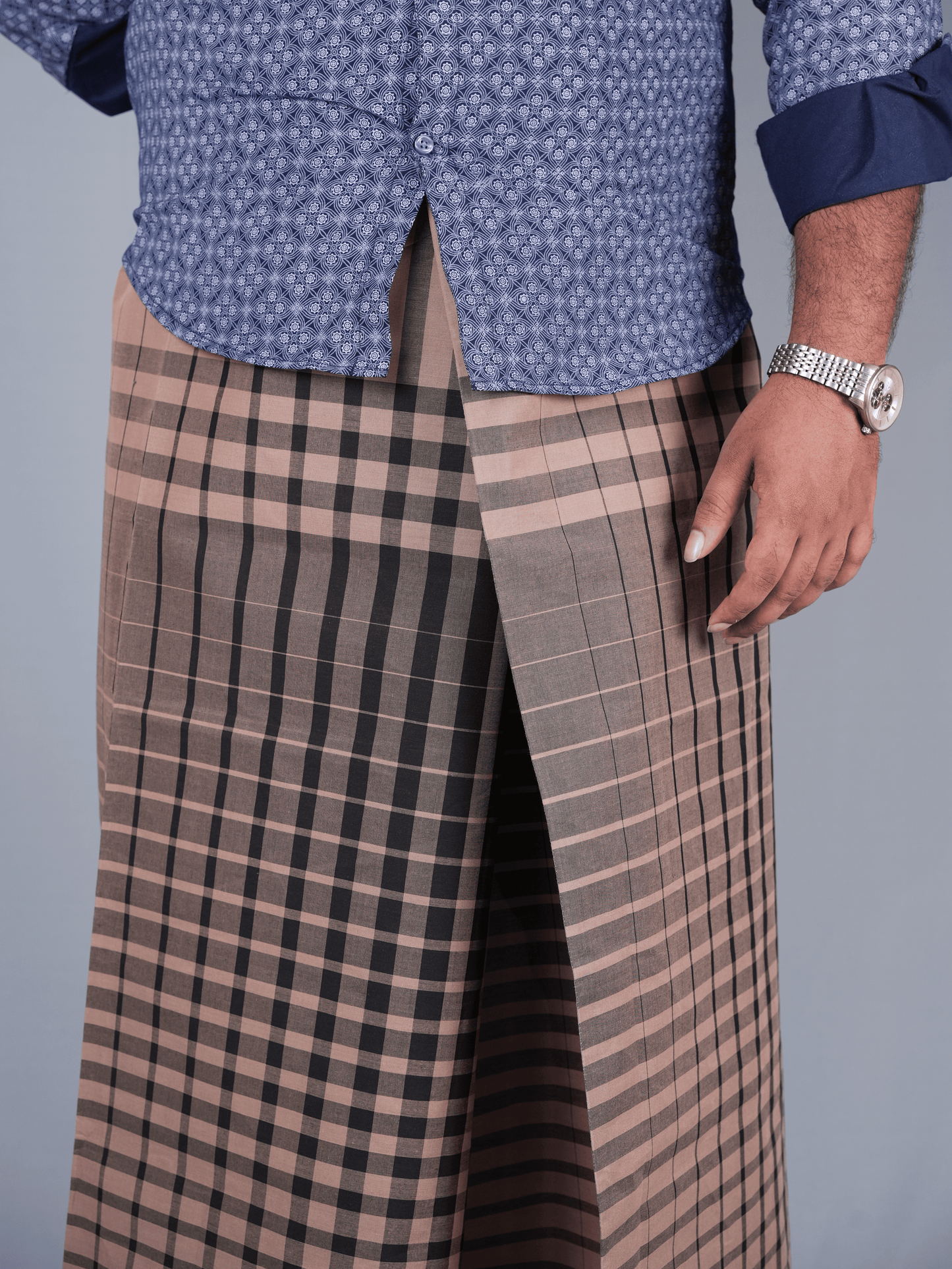 2.20 Mtrs 303 Supreme Fancy Colour Lungie Model 10