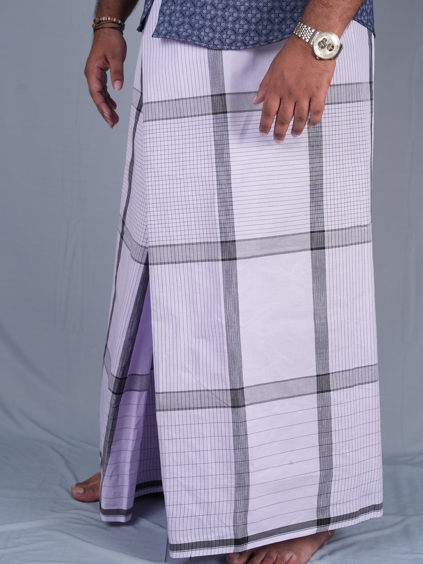 2.20 Mtrs 303 Supreme White Check  Lungie Model 6