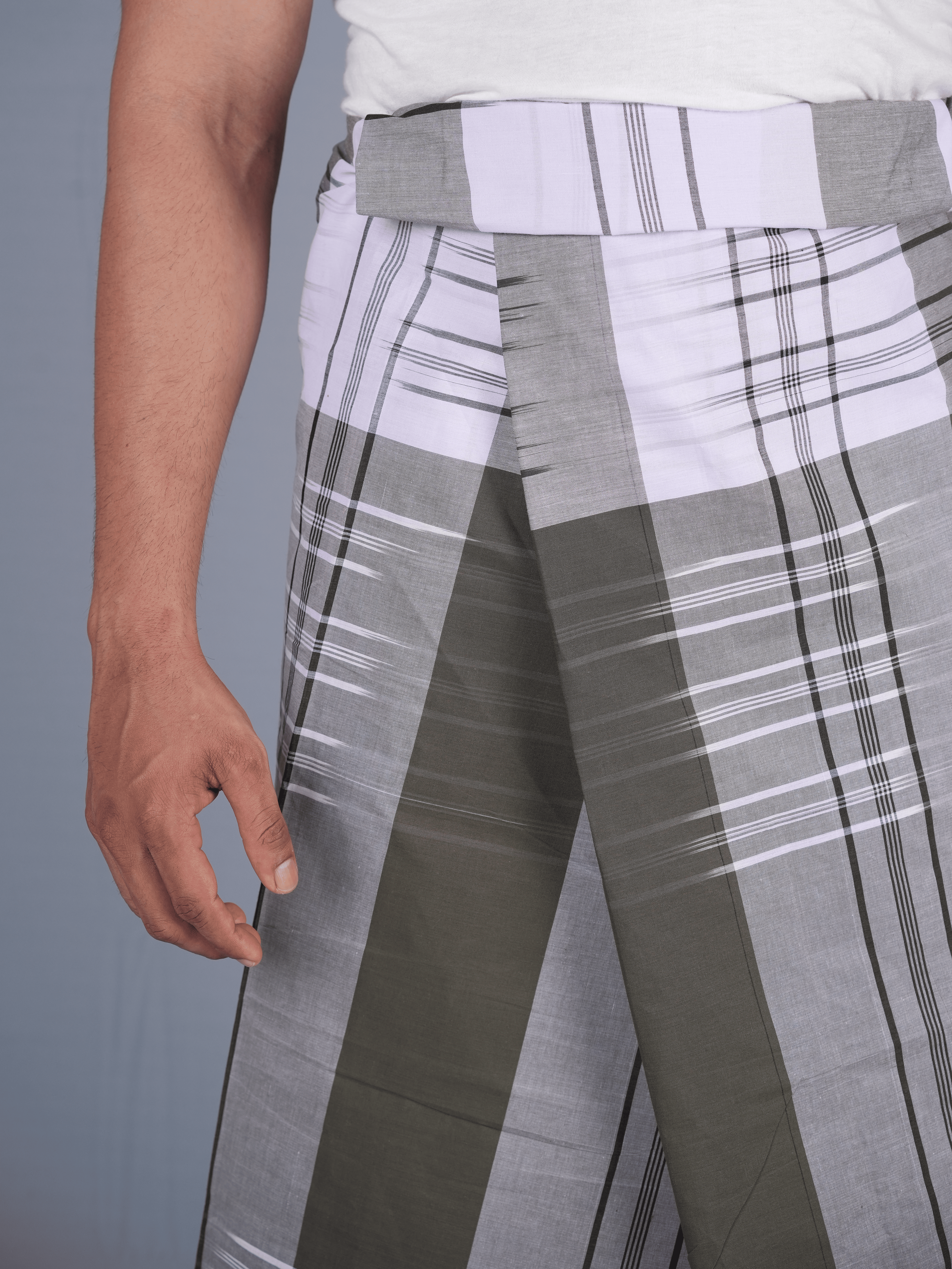 2.20 Mtrs 303 Supreme Fancy Colour Lungie Model 9