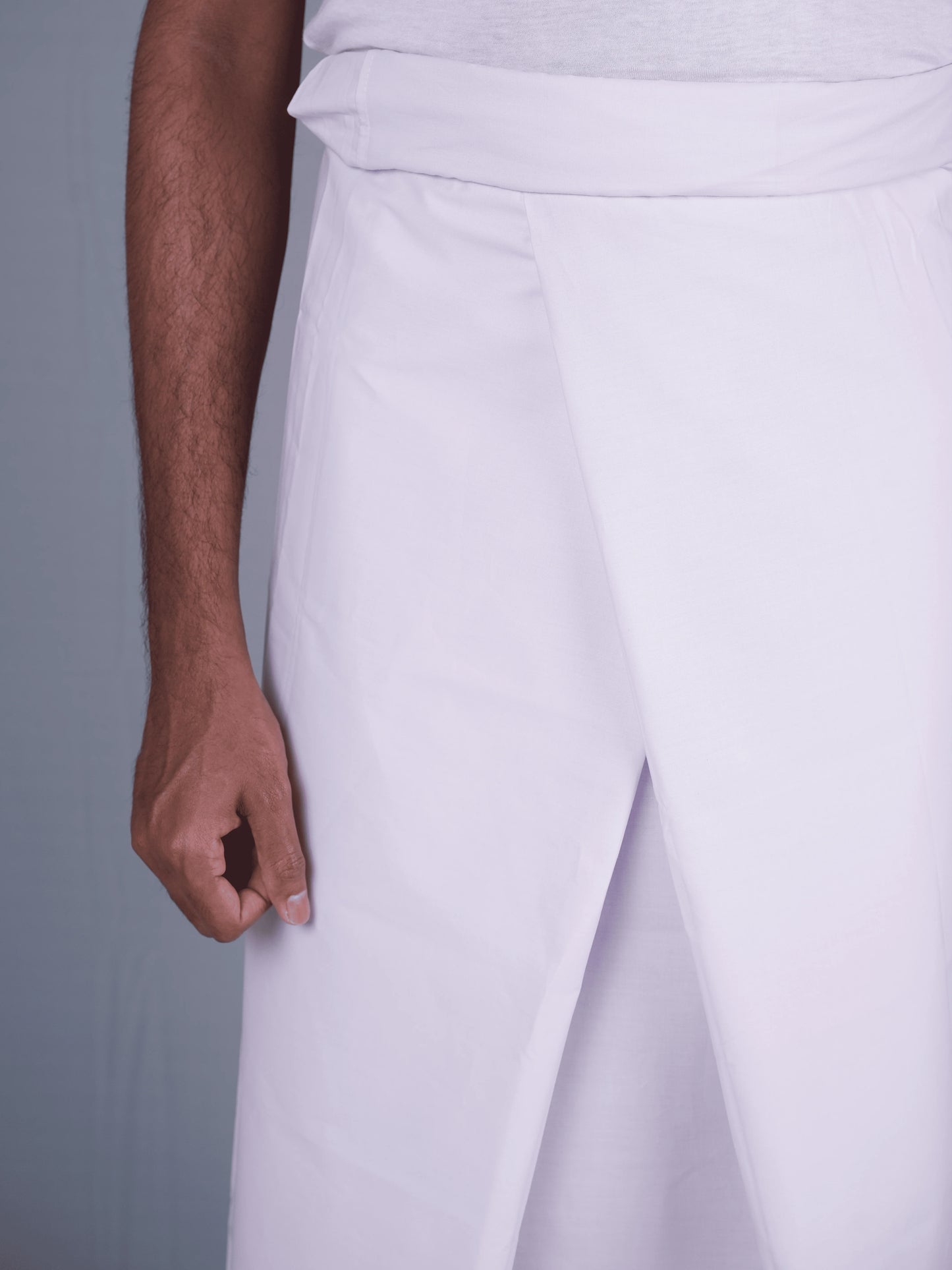 2.20 Mtrs Legend Promax Plain White Lungie Model 1