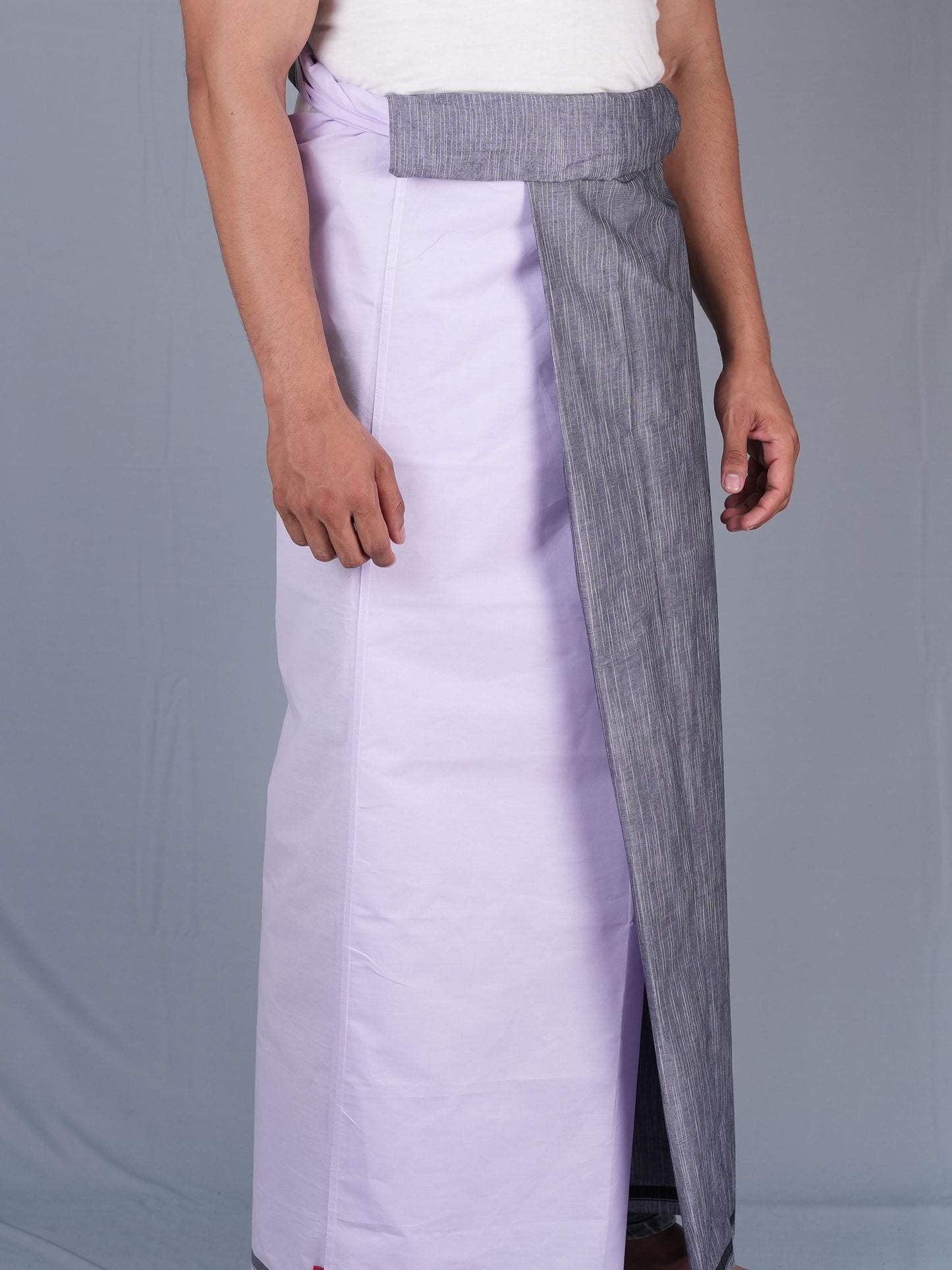 2.20 Mtrs 303 Supreme White Check  Lungie Model 4