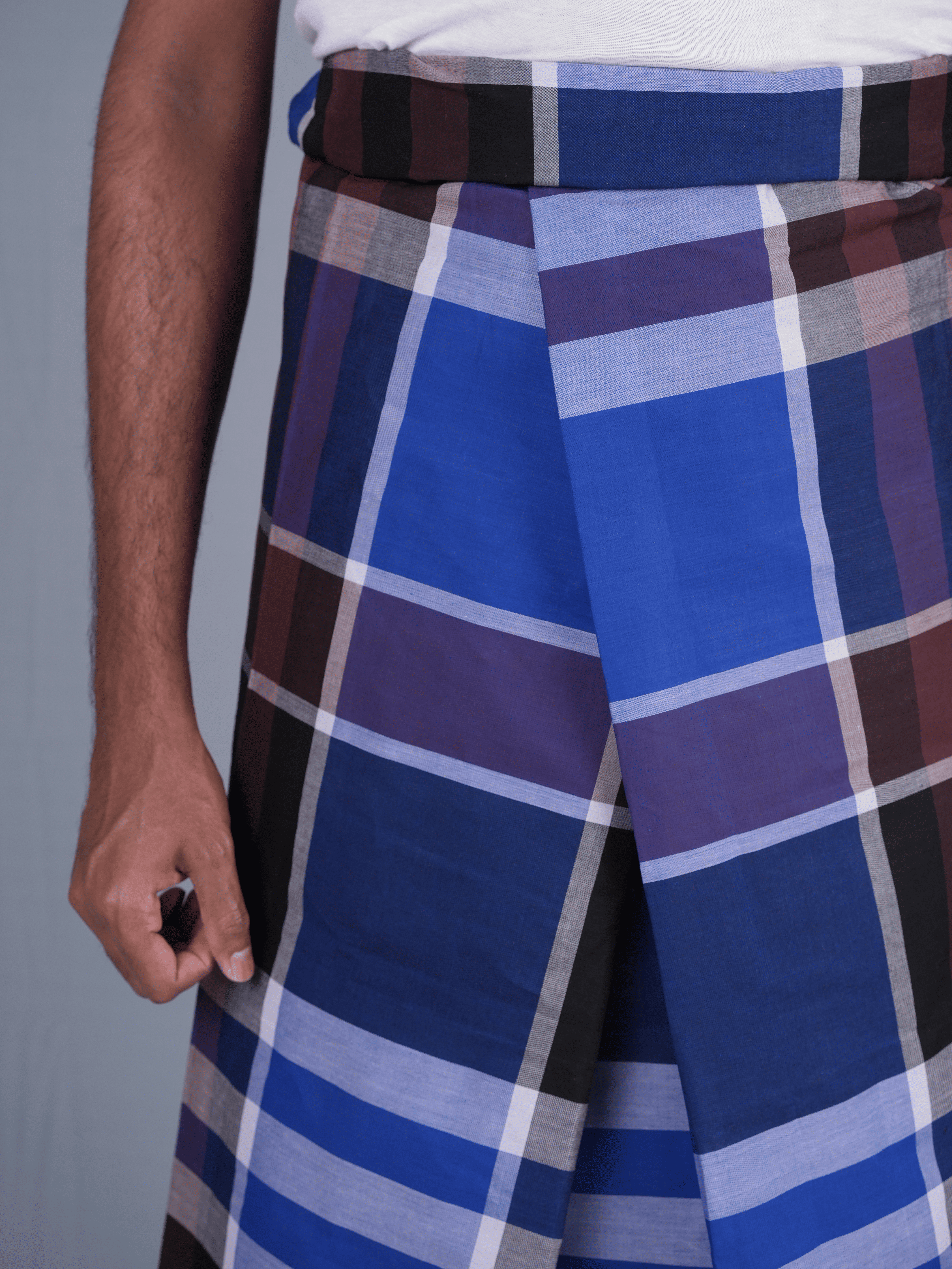 2.20 Mtrs 303 Supreme Fancy Colour Lungie Model 7